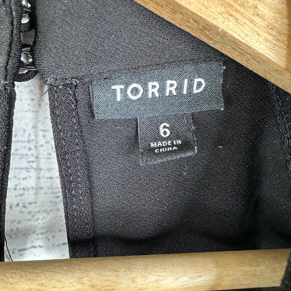 Torrid Womens size 6 6X Studio Crepe Jersey Mock Neck Lace Inset Top 13674008 - Picture 10 of 13